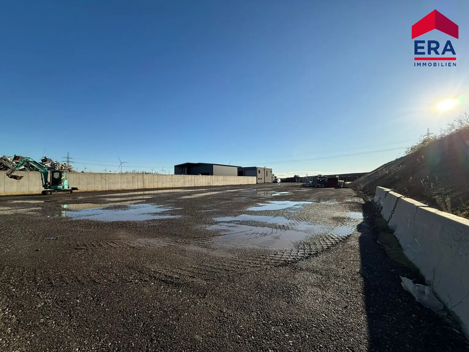 Top-Lage direkt an der A5: Vielseitige Freifläche in Schrick für private und gewerbliche Zwecke