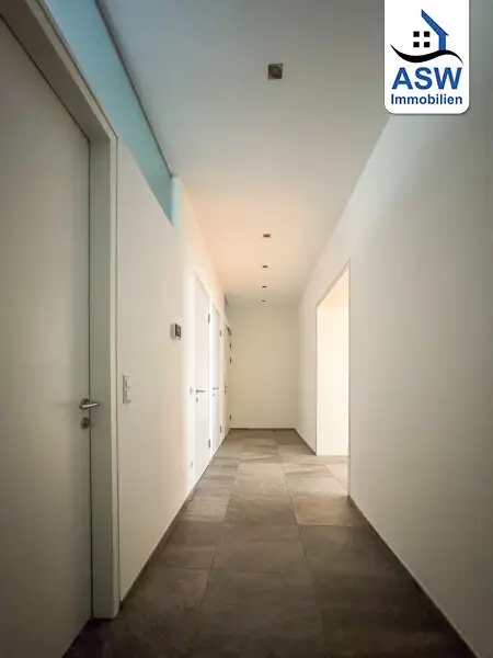 Perfekte Lage!! Top-moderne Altbauwohnung mit Balkon und Sauna in der Hauptstraße