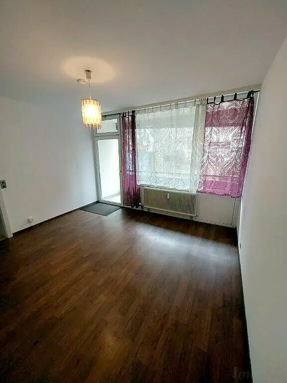 Provisionsfreie Garcionerre mit Ess-Küche und Loggia in TU-Nähe - Koßgasse