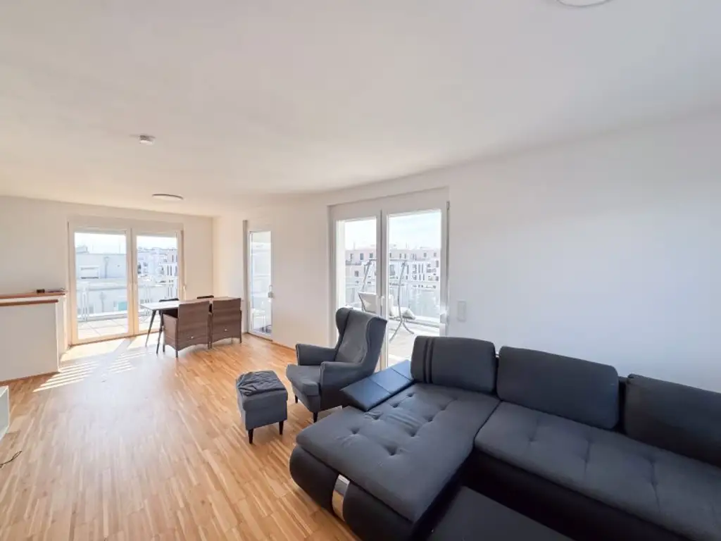 Exklusive 3-Zimmer-Maisonette mit traumhafter Terrassenfläche im Zentrum von Schwechat