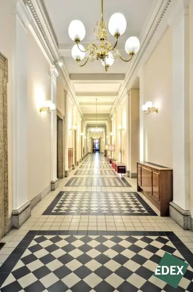 Repräsentatives DG-Maisonette-Büro samt Freifläche in der historischen alten Börse