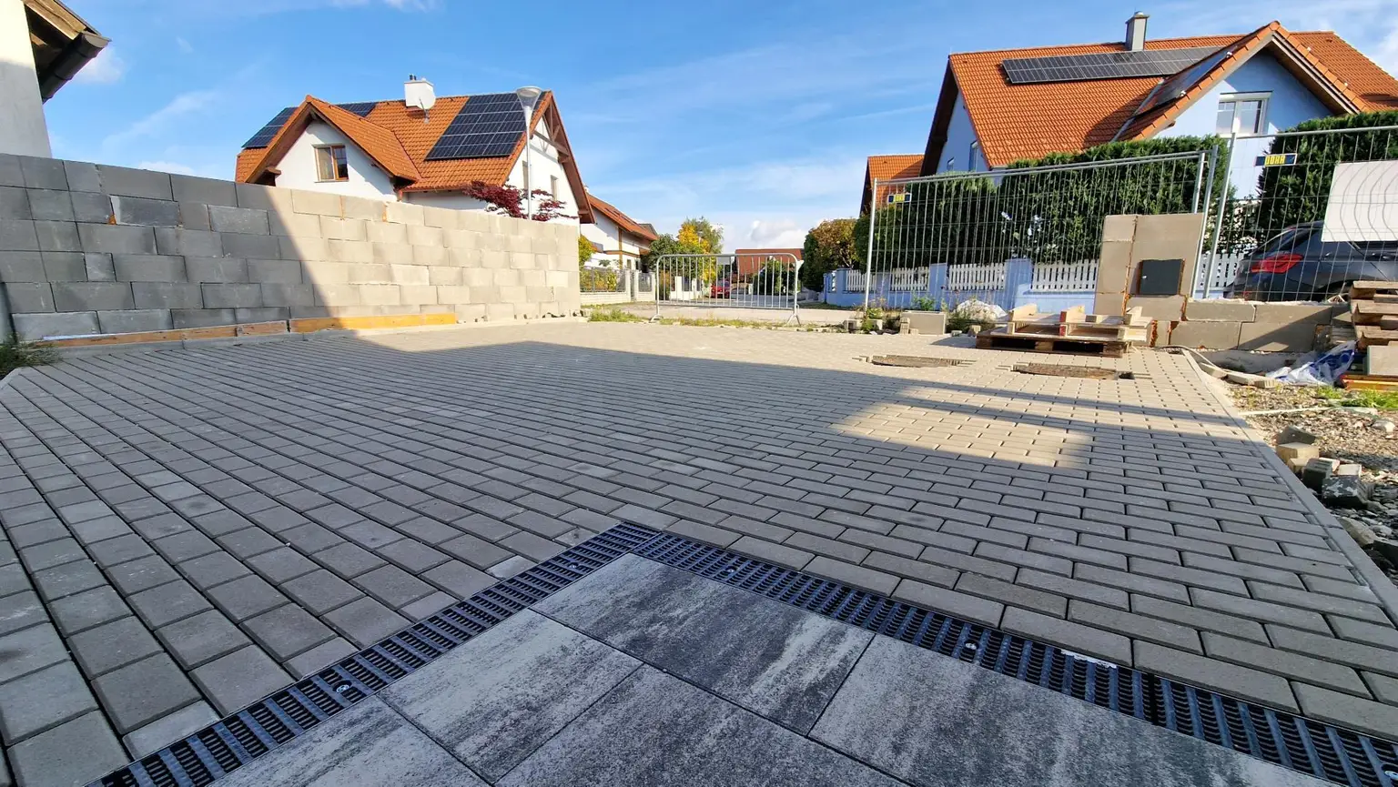 Doppelhaushälften Neubau – belagsfertig mit Dachterrasse!