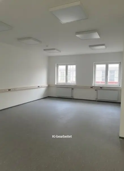 Vollsanierte Gewerbefläche 682m²  28 Stellplätze, LKW Einfahrt  perfekt für Ihr Business!