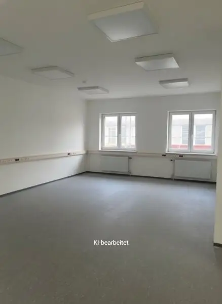 Vollsanierte Gewerbefläche 682m²  28 Stellplätze, LKW Einfahrt  perfekt für Ihr Business!