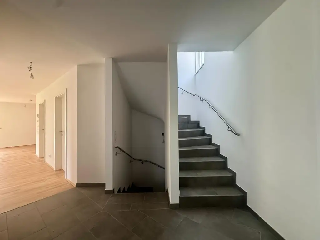 Erstbezug: 4-Zimmer-Maisonette mit Hauscharakter auf zwei Etagen