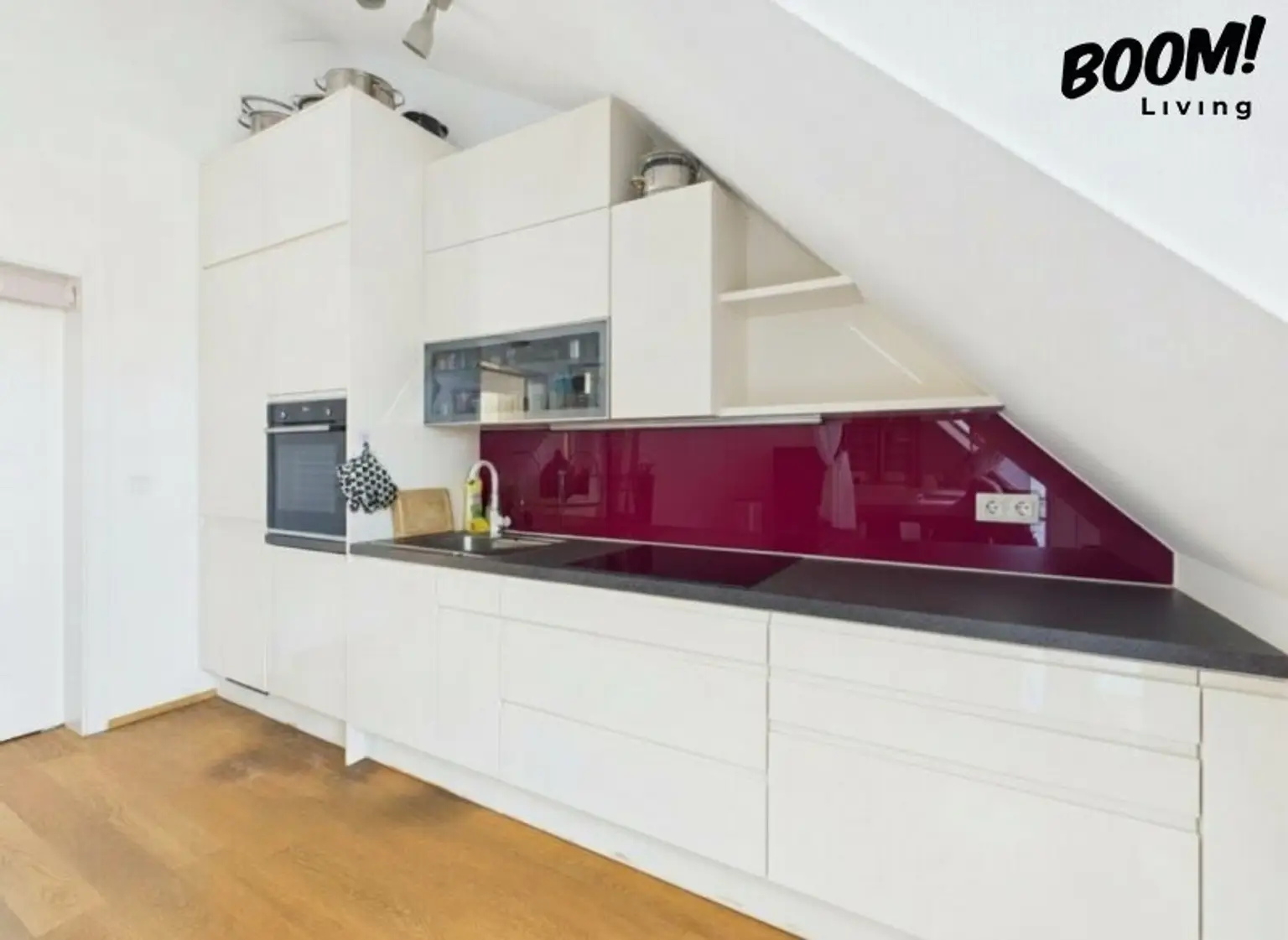 Helle 3-Zimmer-Dachgeschosswohnung mit großer Terrasse in 1200 Wien