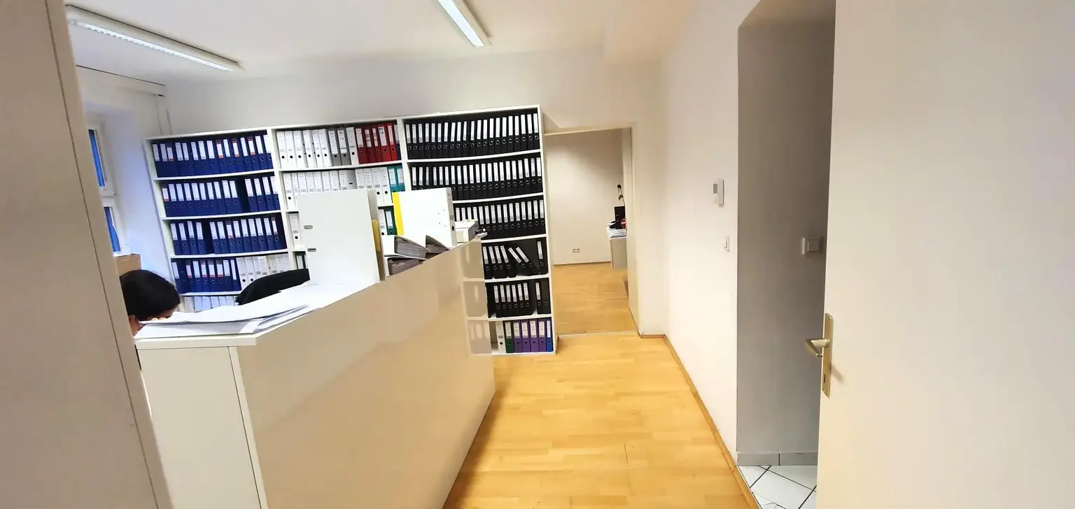U1 Fussgängerzone - Büro / Bürowohnungkombi