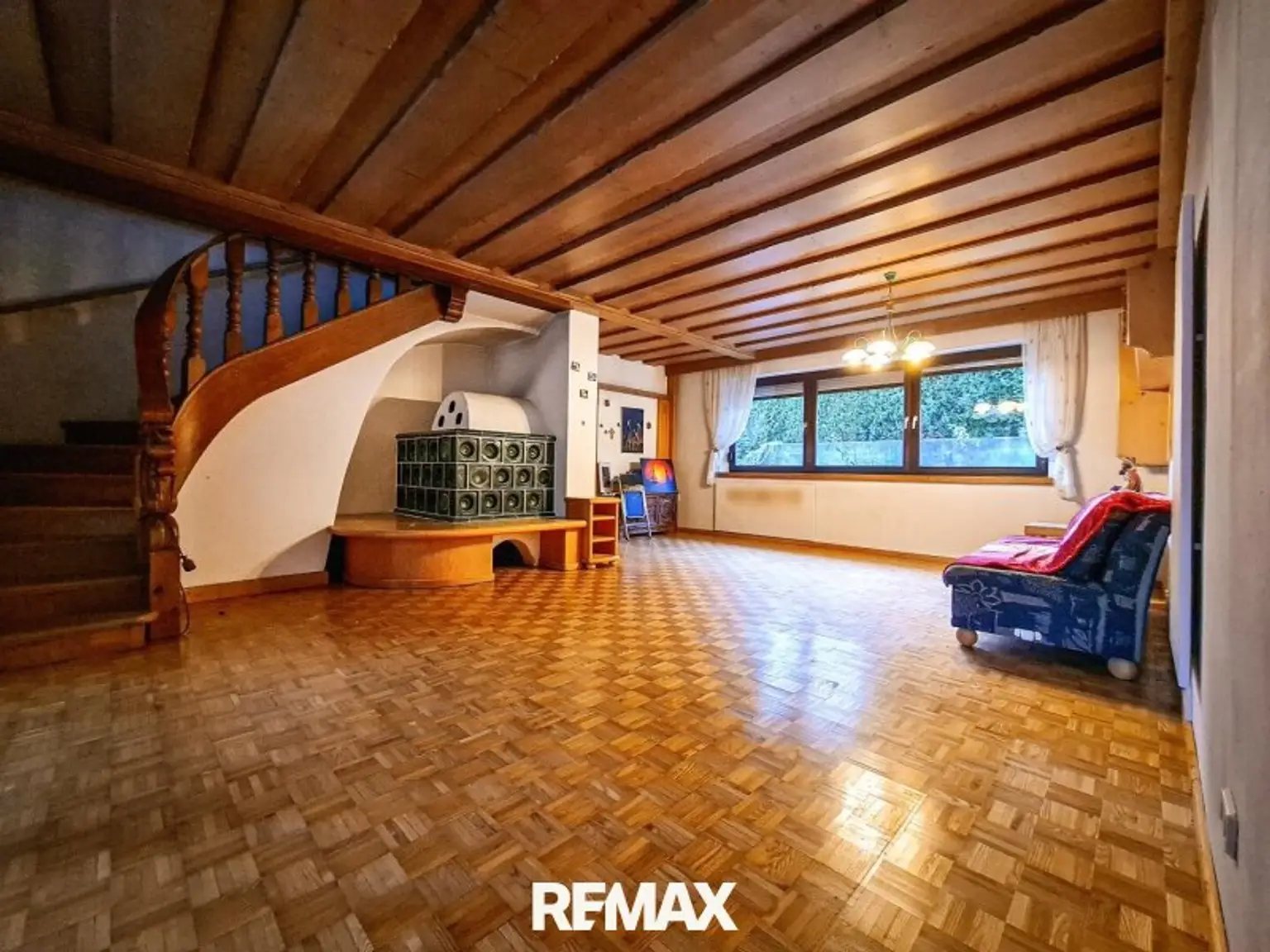 Linke Haushälfte: Wohnzimmer