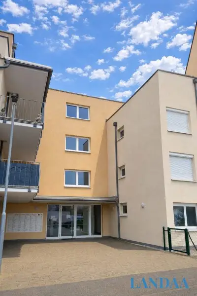 Wunderschöne 2 Zimmerwohnung mit Balkon und Garage