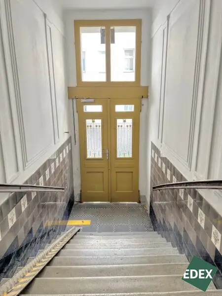 Altbauwohnung zum Sanieren – 48 m² mit Balkon im 3. Liftstock