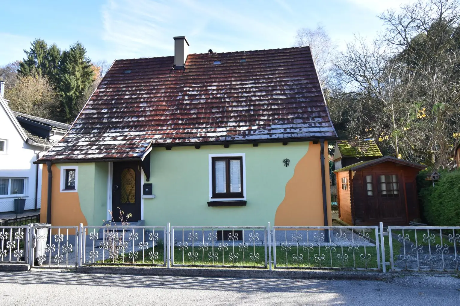 Kleines Häuschen sucht Bastler in ruhiger Siedlungslage!