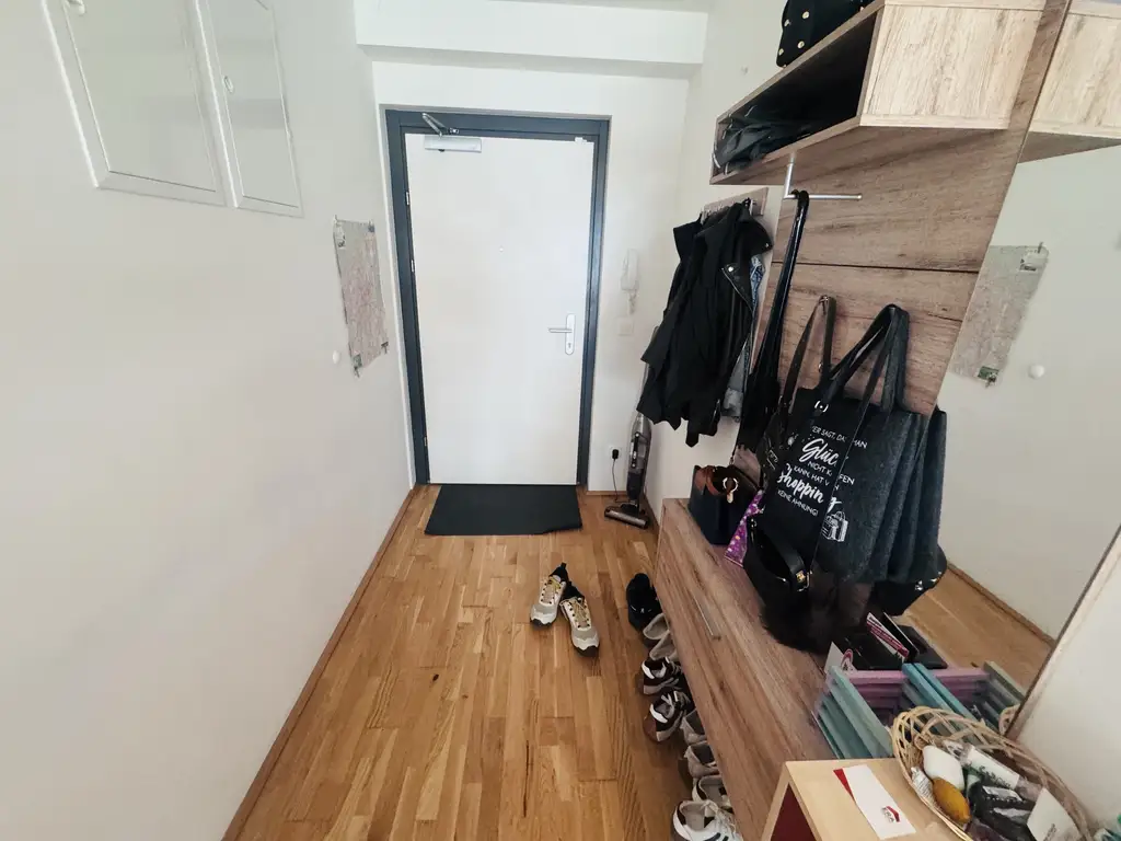 Moderne Wohnung mit Traum-Südbalkon im beliebten CITYGATE – U1 in wenigen Gehminuten
