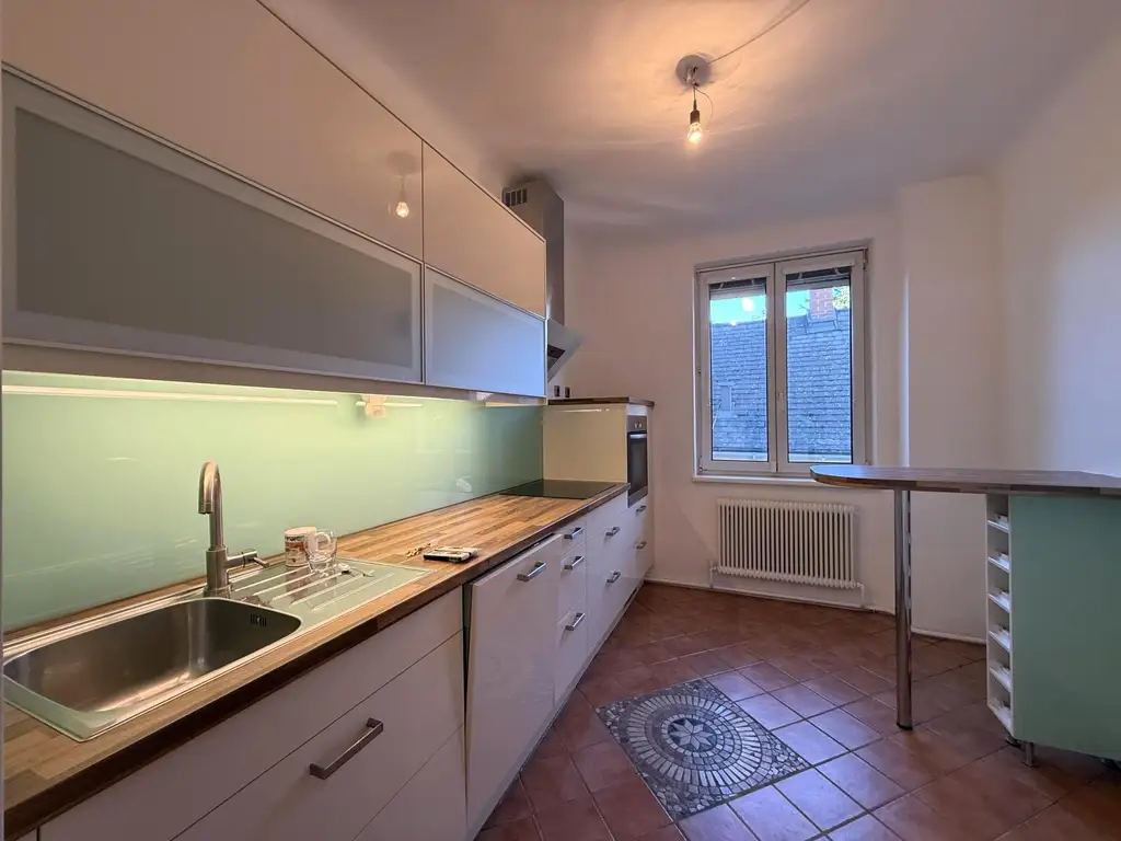 Traumhafte 3-Zimmer-Eigentumswohnung, Erstbezug nach Sanierung // Fantastic 3-room condominium, first occupancy after renovation in //