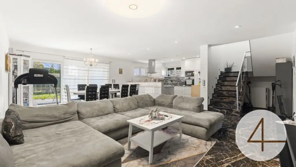 Hochwertiges Traumhaus mit Terrasse, Garage & Carport