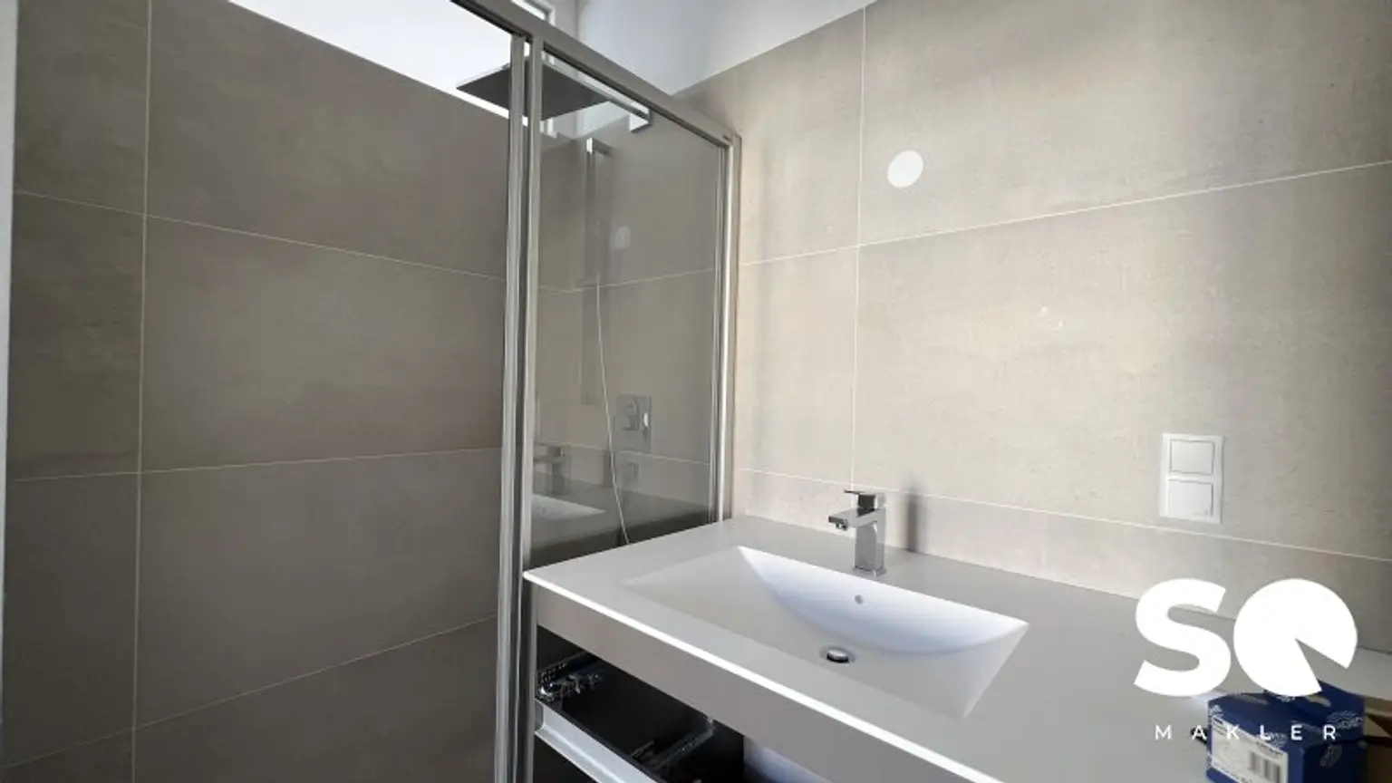 #SQ - CHARMANTE GARCONNIERE - Mitten im 16ten - Top 32