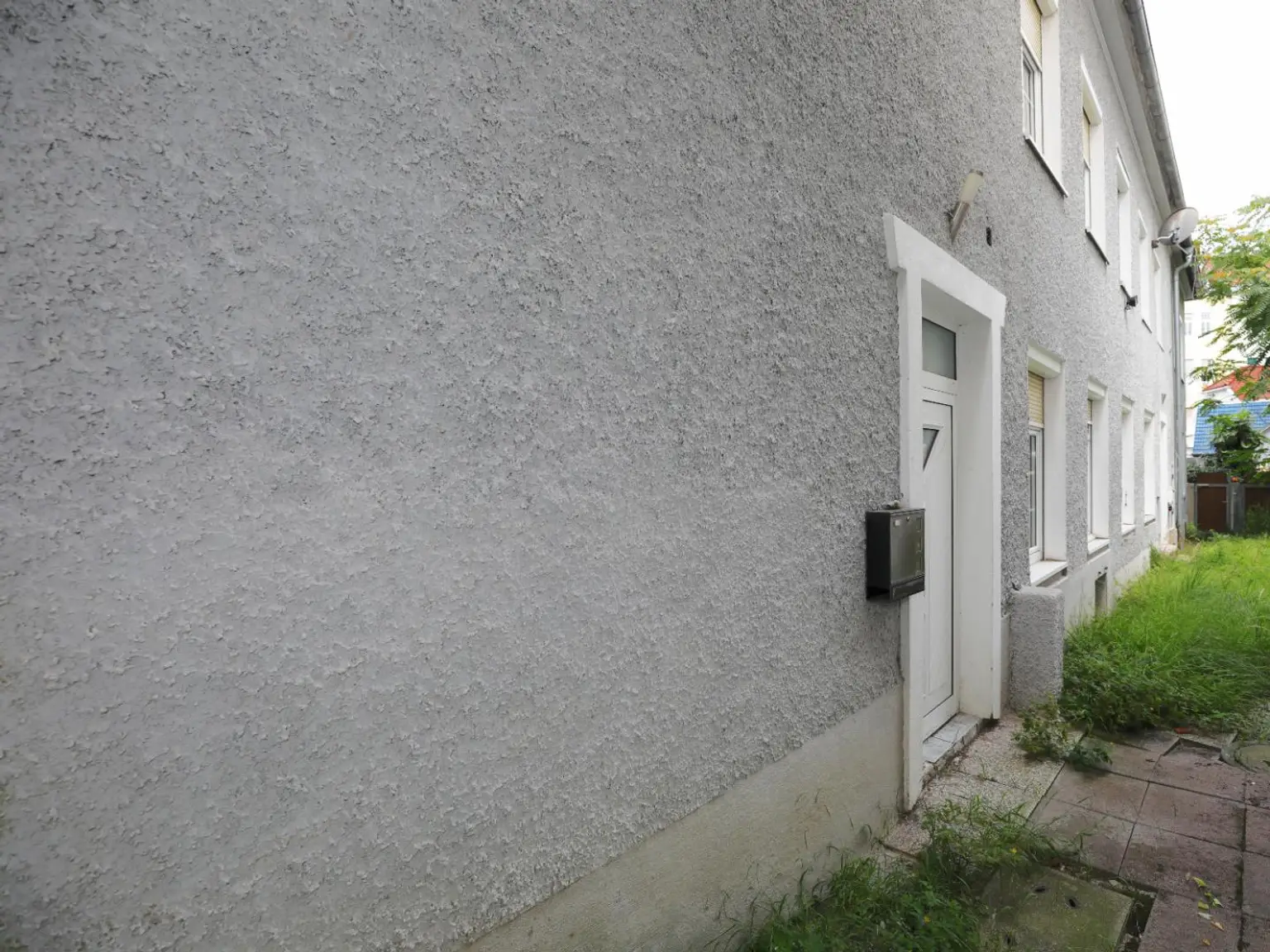 Renovierungsbedürftiges ZInshaus mit aureichend Parkplätzen im Trendbezirk Graz/Lend
