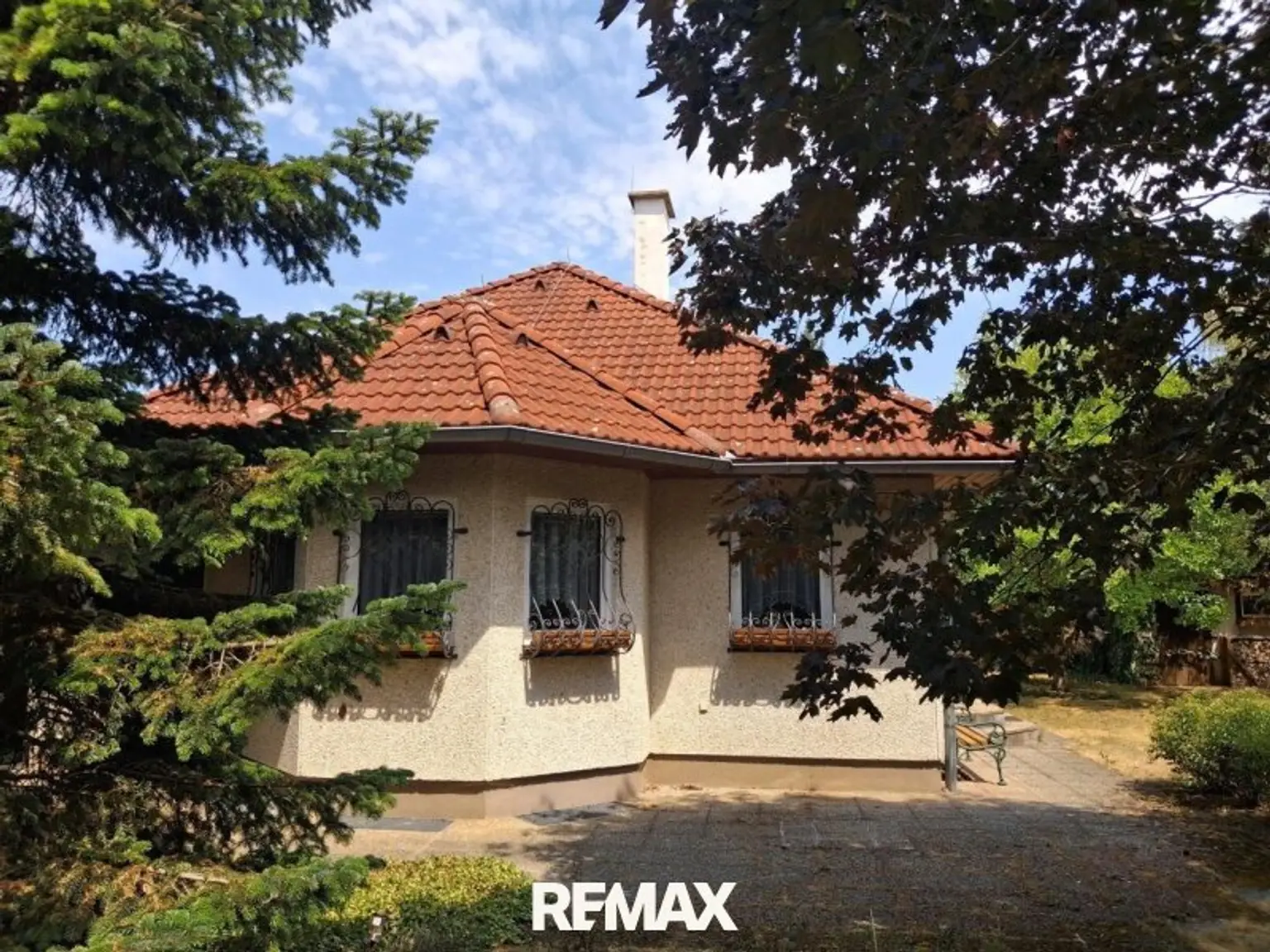 6 Bungalow mit Garten Strasshof