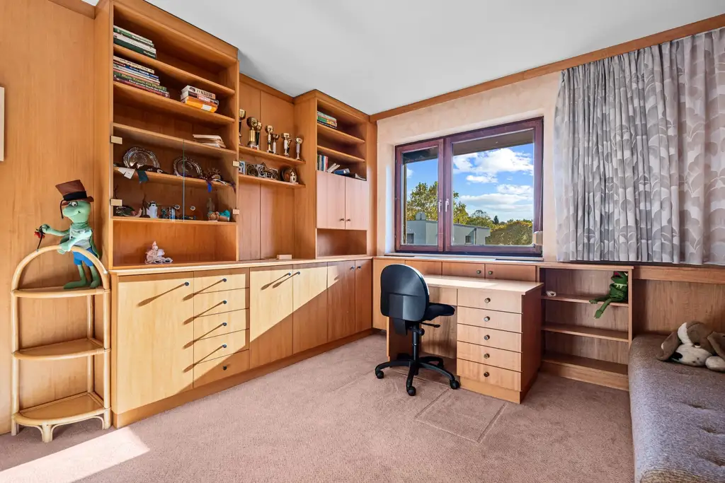 "Lage, Lage, La(n)genzersdorf! - Haus mit Pool auf Eigengrund"