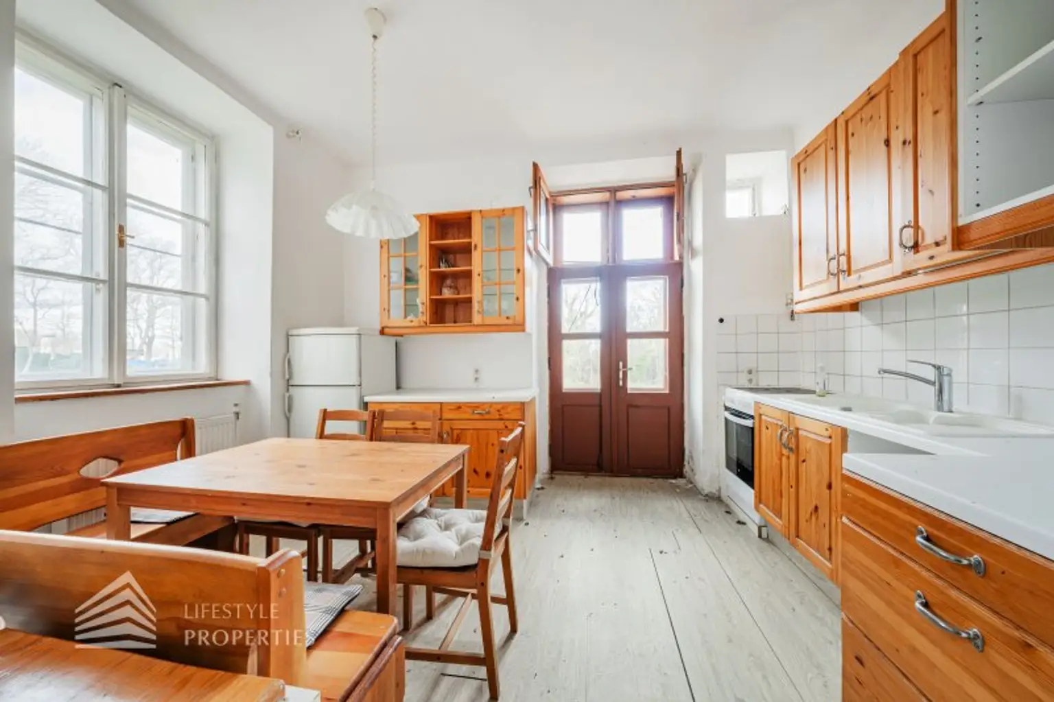 Exklusives Baugrundstück in einzigartiger Lage mit Einreichplanung!