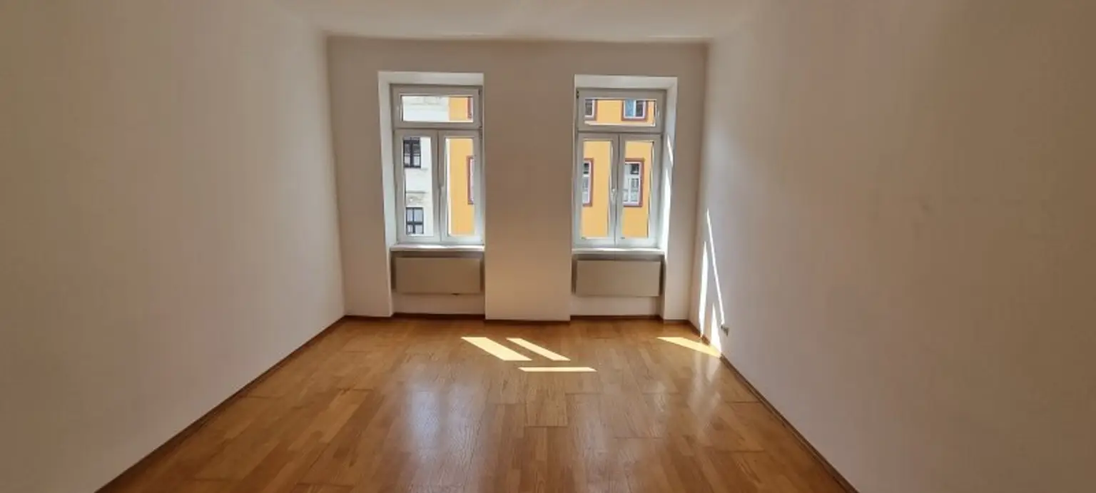 Heller Singlehit im 3.Liftstock - nähe U-Bahn & AKH - Besichtigung FR 07.11 um 16.30 h & 17.00 h