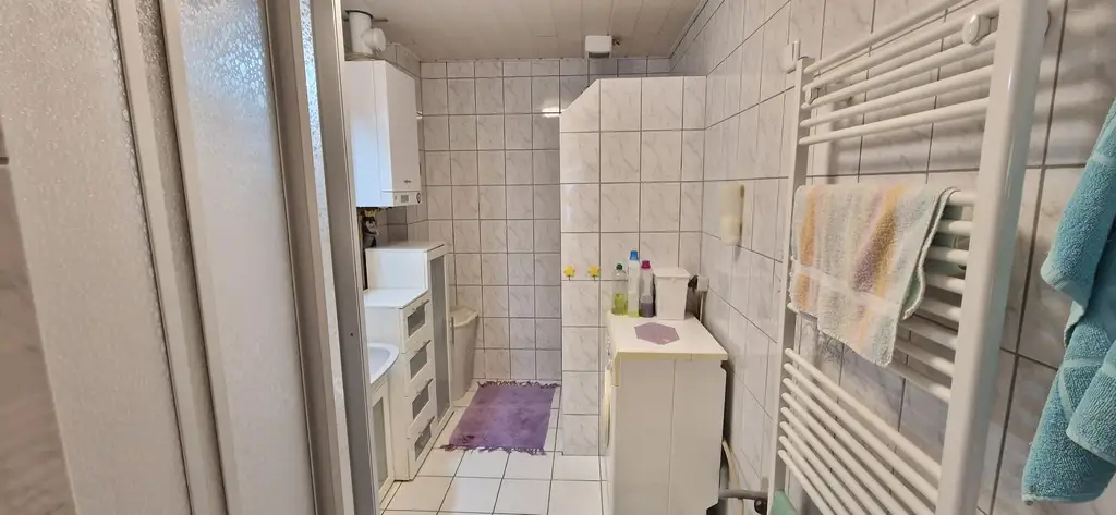 Charmantes, bezugsfertiges Haus mit Garten, Sommerküche und Gästezimmer