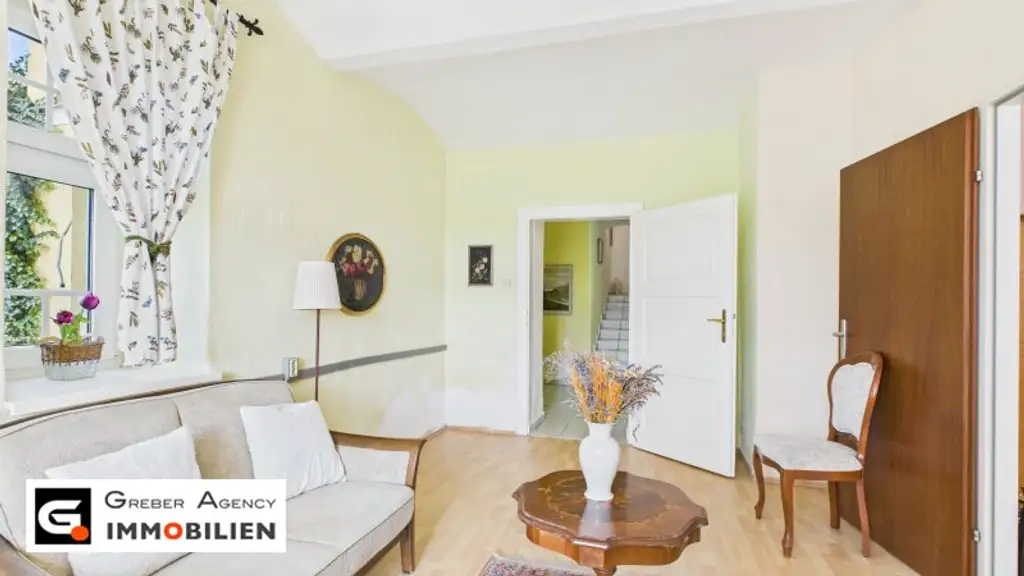 Großzügiges Herrenhaus für Wohnen, Arbeiten und Entspannen in Raabs an der Thaya