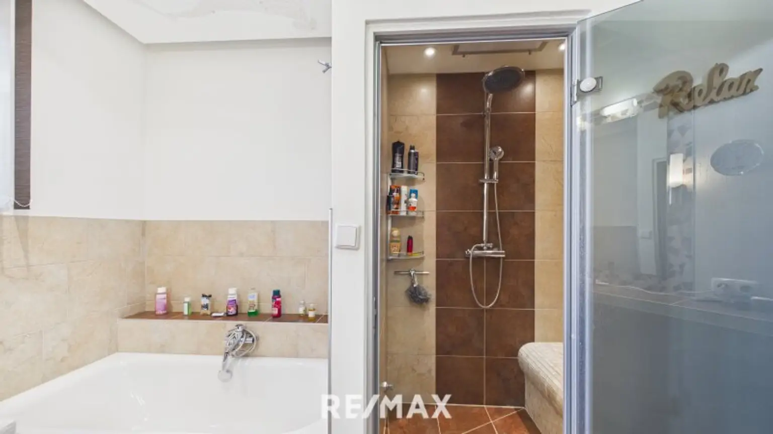 Badezimmer Erdgeschoss_2