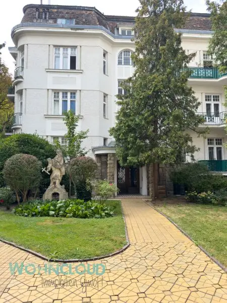 DIE BELLA IN DER BILLROTHSTRASSE