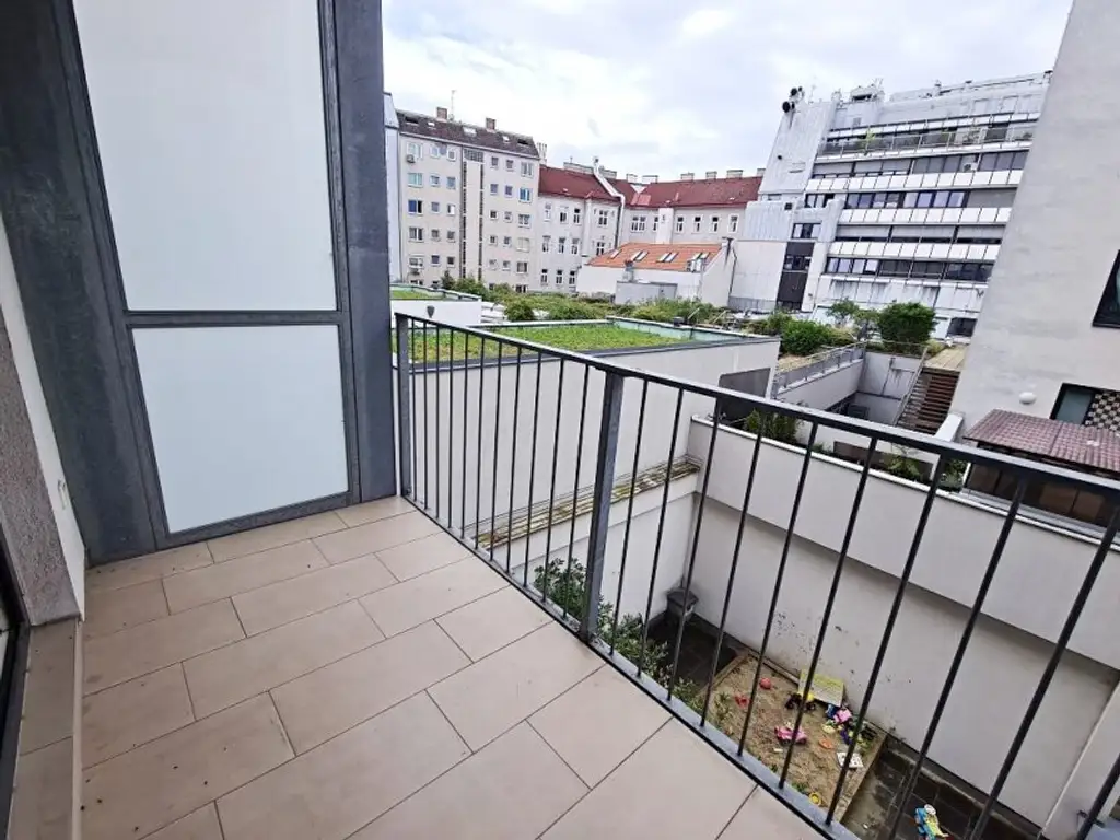 HUMBOLDTGASSE, U1 NÄHE, 76 m2 Neubau inkl. 4 m2 Loggia, Wohnküche, 2 Zimmer, Parketten, Wannenbad, 2. Liftstock