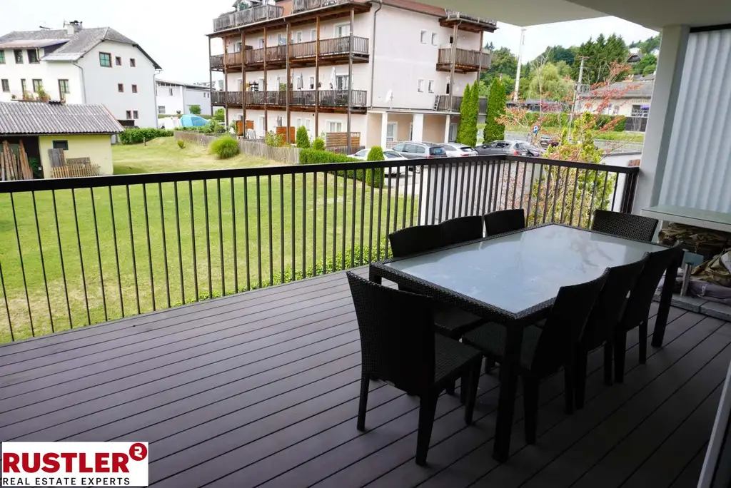 Exklusive Eigentumswohnung am See mit Privatstrand