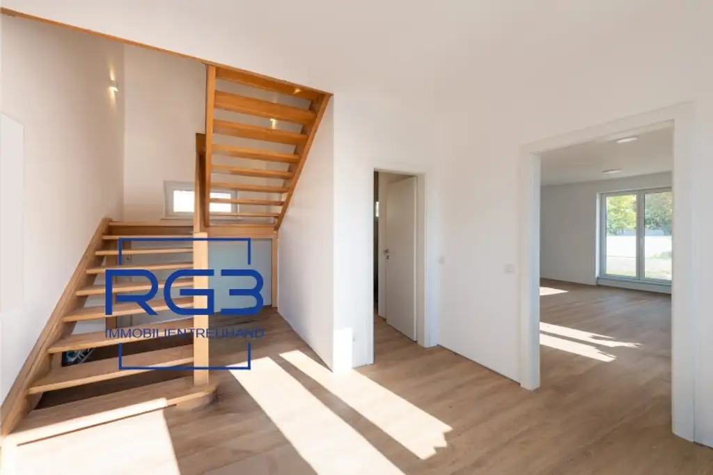 Großes Einfamilienhaus mit großem Garten # Provisionsfrei