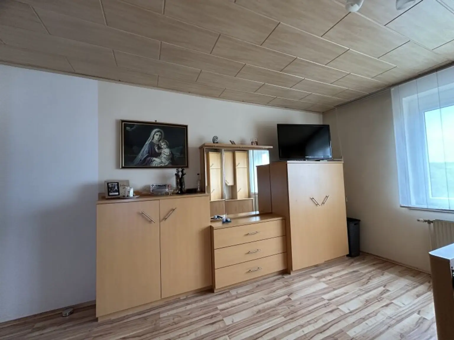 +Einzigartiges Mehrfamilienhaus und riesen Grundstück, direkt neben Oberpullendorf! +