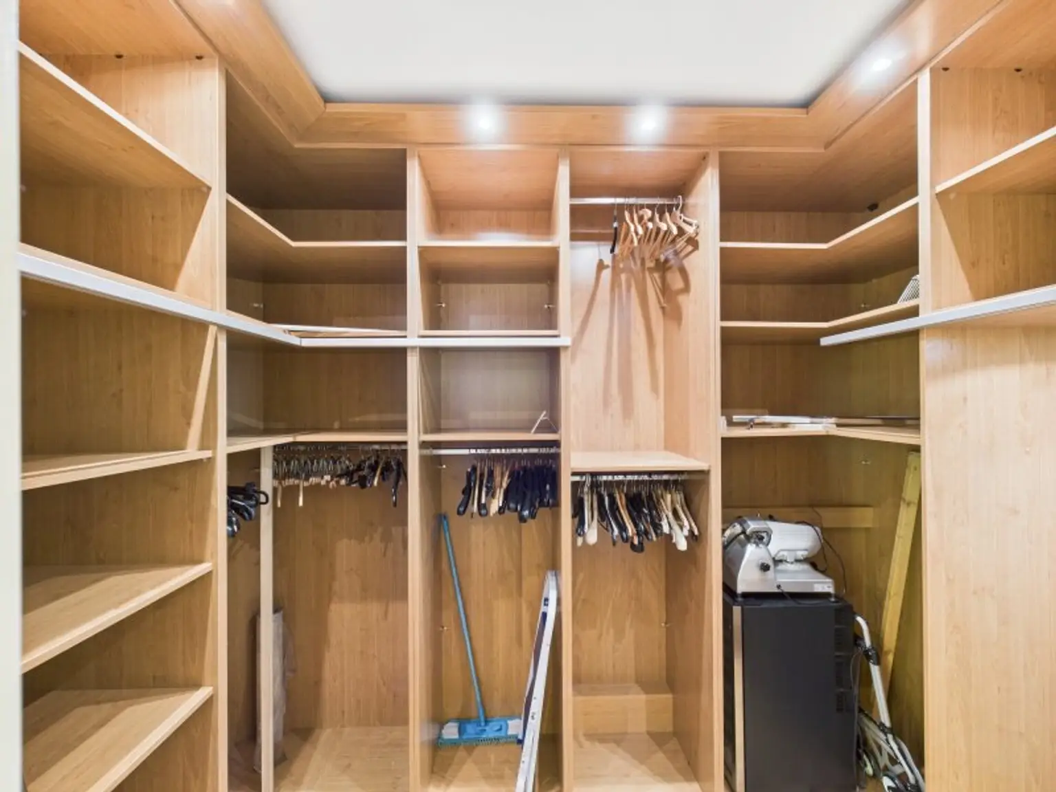 Moderne 2-Zimmer-Wohnung im Herzen von Baden- Jetzt entdecken!