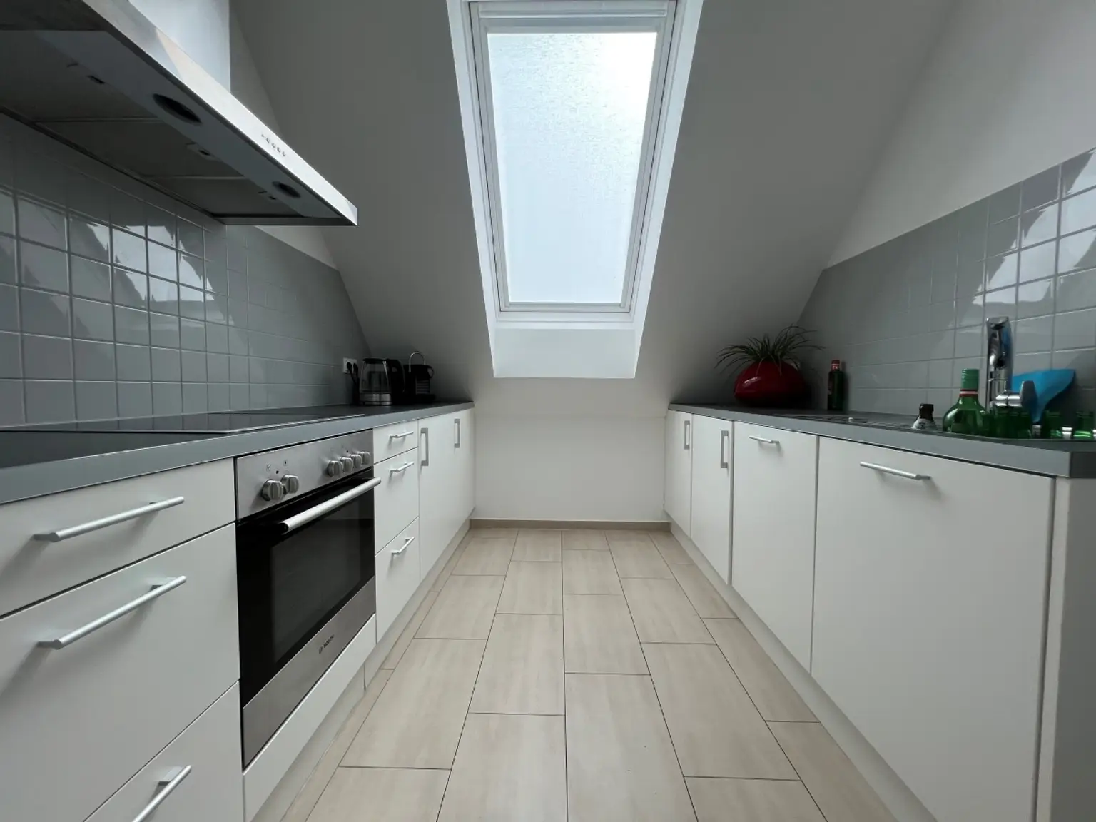 5u | TRAUMHAFTE Dachgeschosswohnung - Top Zustand, Terrasse mit Ausblick | Prima Service Immobilien