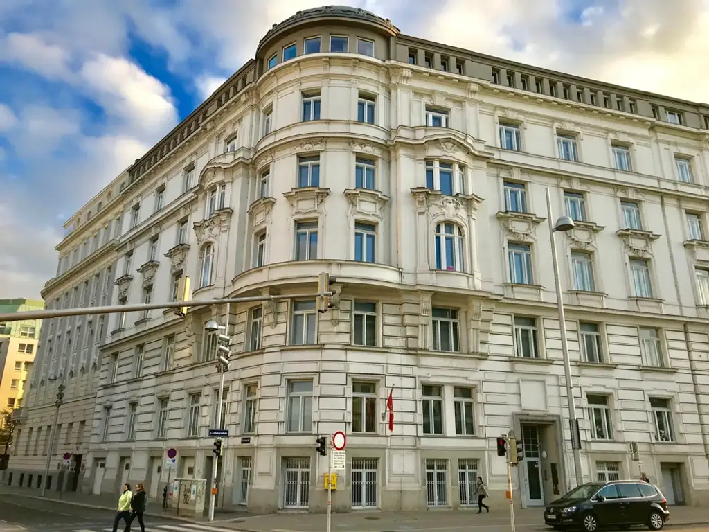 Erstbezug nach Sanierung! Modernes Büro Nähe Schwarzenbergplatz!