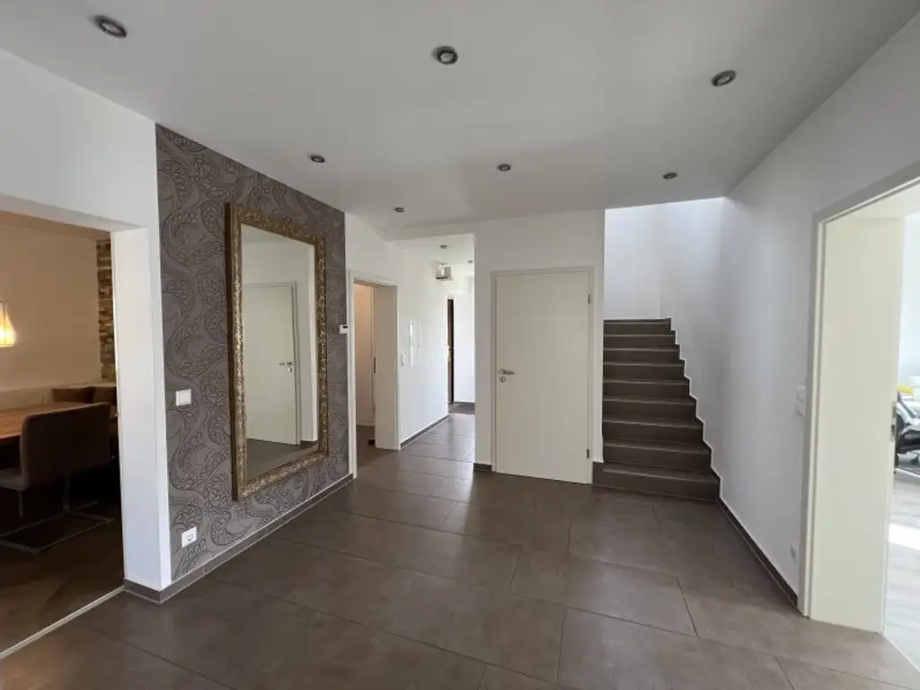 CHARMANTES EINFAMILIENHAUS