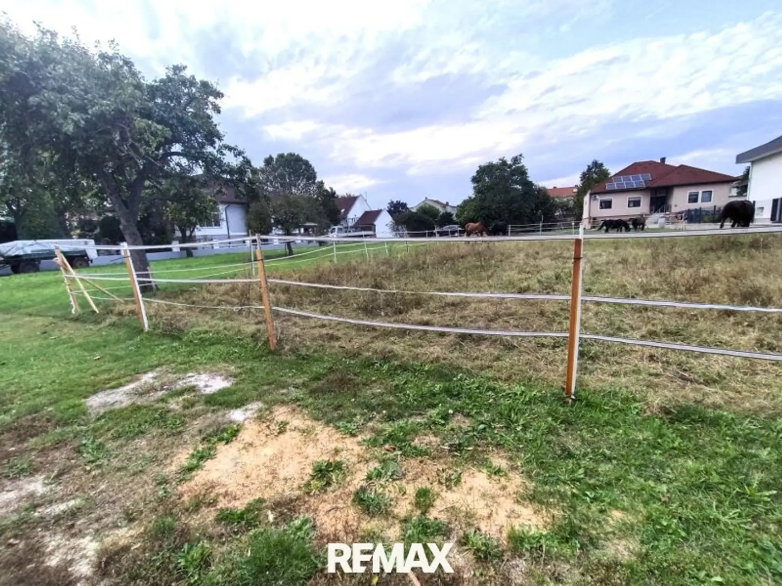 Grundstück hintaus_