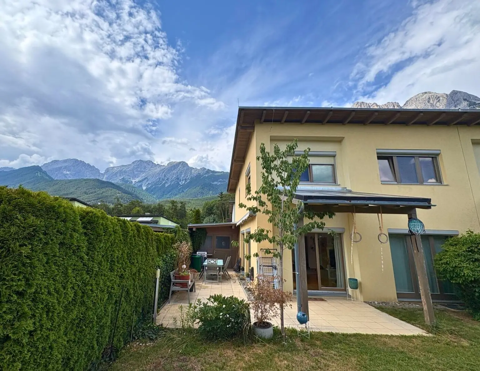 Familienfreundliches Reihenhaus in Telfs - sonnige Ruhelage & Gartenparadies