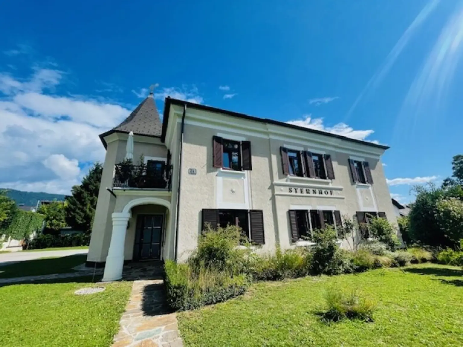 Traumwohnung in historischer Villa!