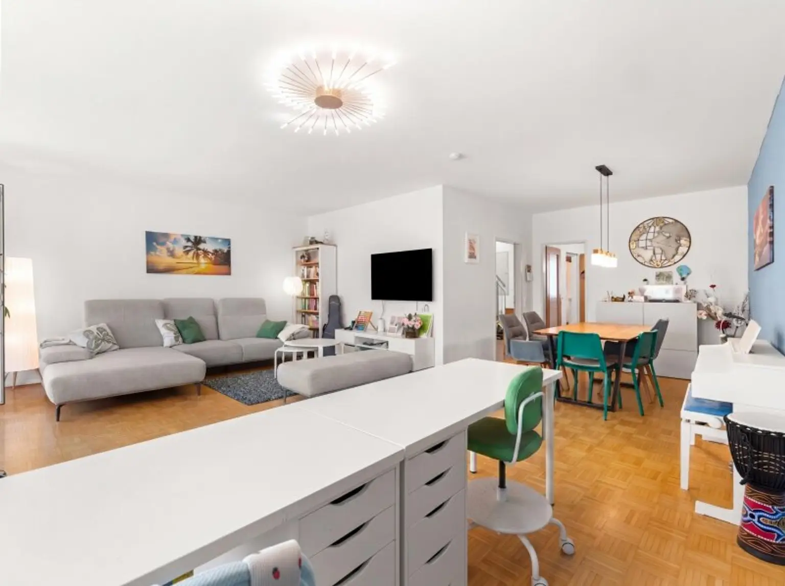 Schönes, sonniges und ruhiges Reihenhaus mit 142,00m² Nfl. und 102m² Eigengrund plus Carport und PKW-Stellplatz in Feschnig