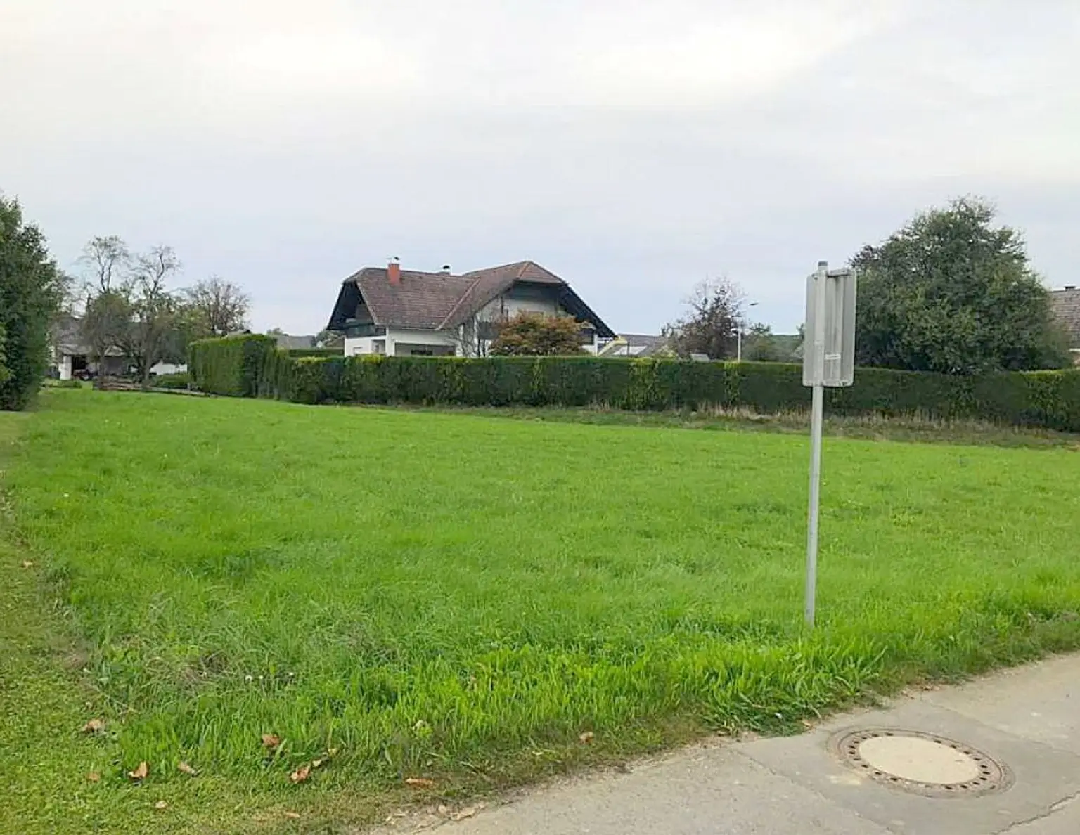 Sonniges sowie ebenes Baugrundstück zwischen Jennersdorf und Bad Loipersdorf!