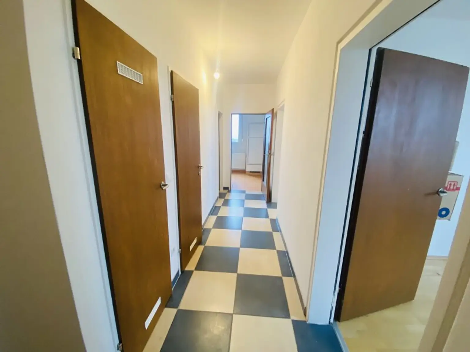 Toller Fernblick - 2 -Zimmer-Appartement im Süden von St. Pölten + Parkplatz