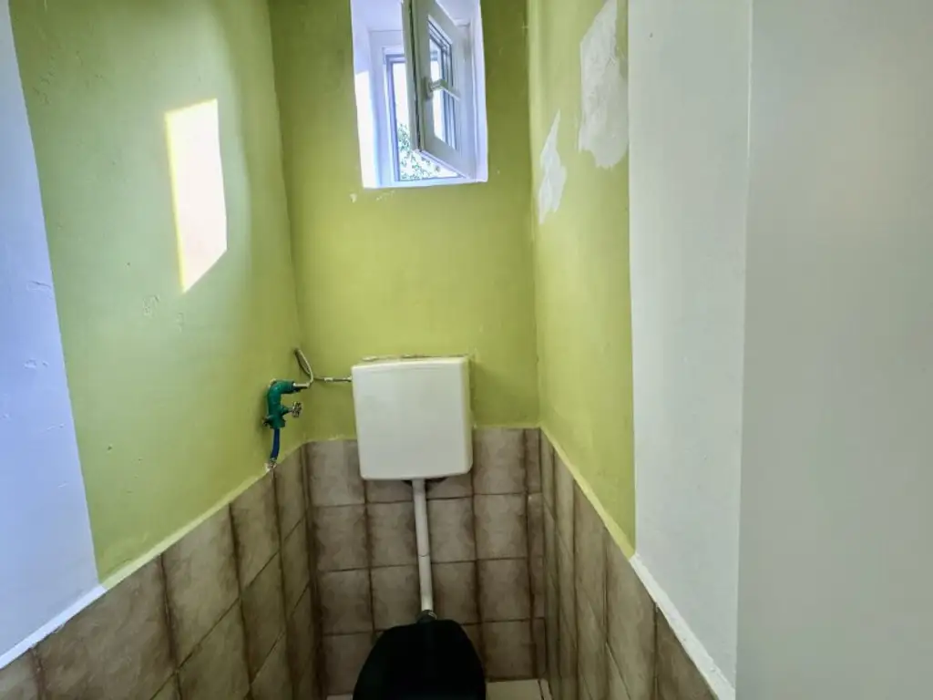 3 ZIMMER ALTBAUWOHNUNG IN SEHR GUTER INFRASTRUKTUR