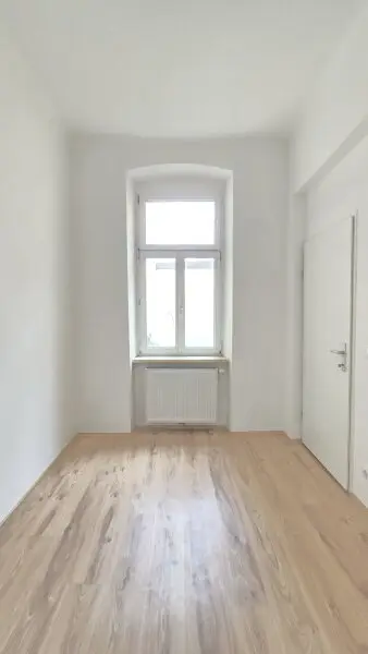 Erstbezug 2 Zimmer, Lichtdurchflutete Räumlichkeiten