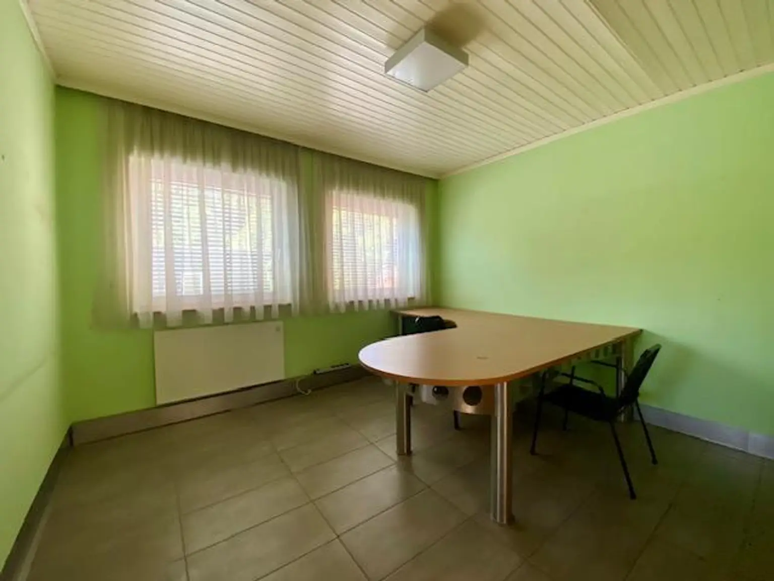 Bürogebäude mit Halle in Zentrumslage! Sofort verfügbar!