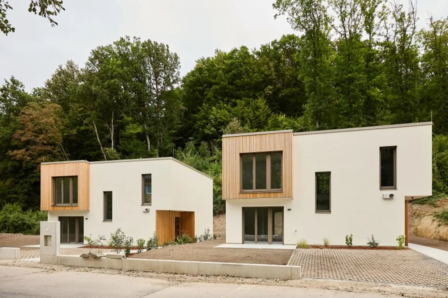 SAGENHAFT - Nachhaltiges Massivholz-Einfamilienhaus