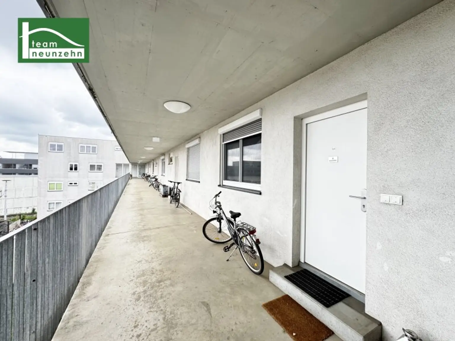 INVESTMENT-WOHNUNGSPAKET! ATTRAKTIVER PREIS! 8 WOHNUNGEN in gebrauchtem Neubauhaus! 4 Stellplätze inkludiert! - JETZT ZUSCHLAGEN