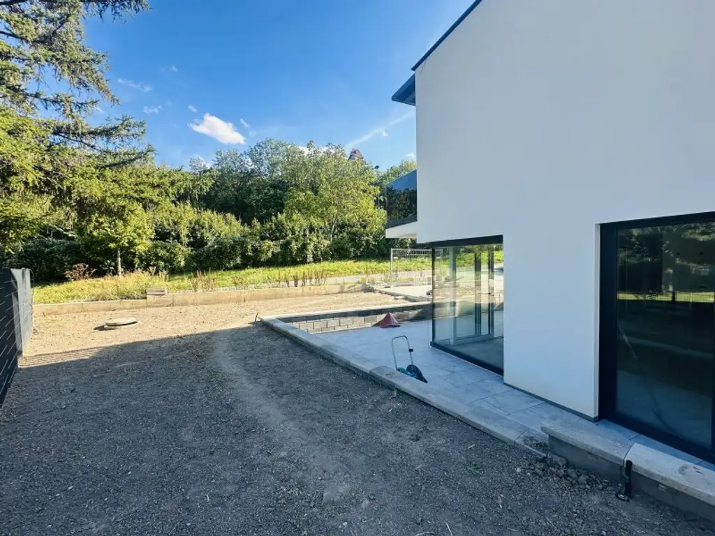 AKTIONSPREIS! Exklusive Doppelhaushälften inkl. Terrasse/Garten + Balkon 4-5 Zimmer! TRAUMAUSBLICK auf Burg Liechtenstein! SCHLÜSSELFERTIG!
