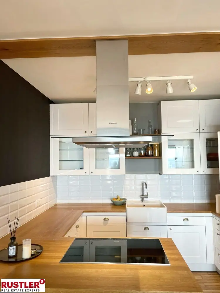 Atemberaubend -> Möblierte 4-Zimmer Wohnung mit traumhaftem Ausblick
