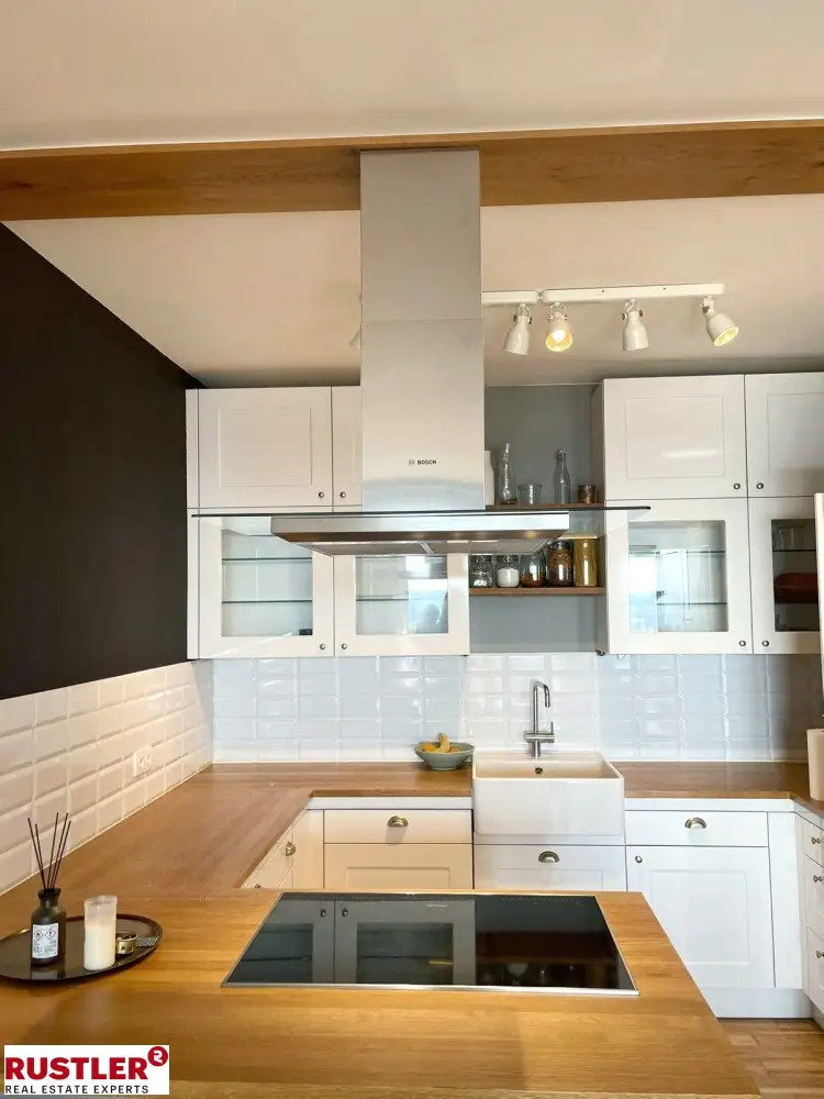 Atemberaubend -> Möblierte 4-Zimmer Wohnung mit traumhaftem Ausblick